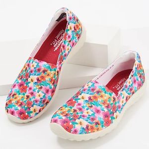 Skechers Reggae Fest Season Slip-on Women's 8.5W Red Multi Floral